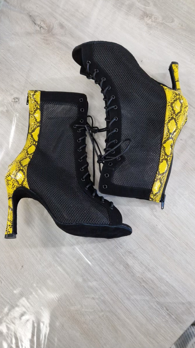 Vania giallo
