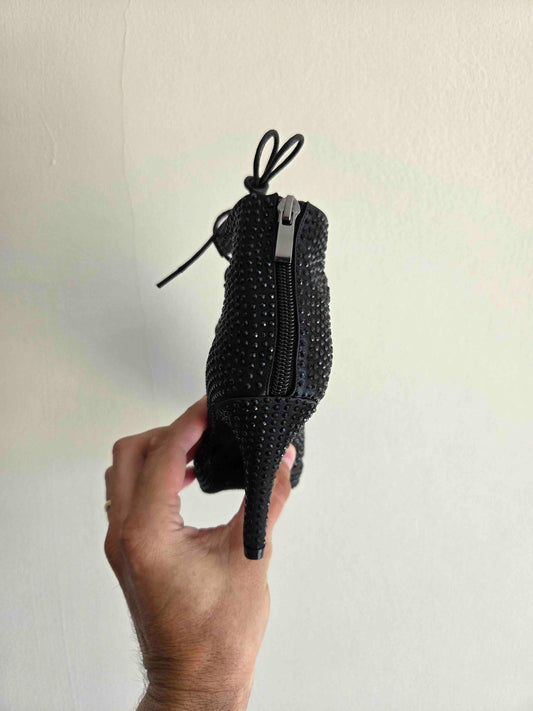 Black Ariels