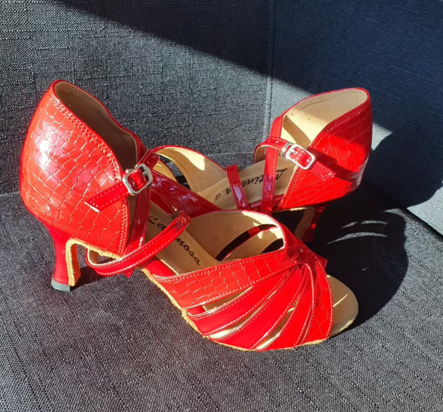 Asia rosse – Latinosa - Main Image